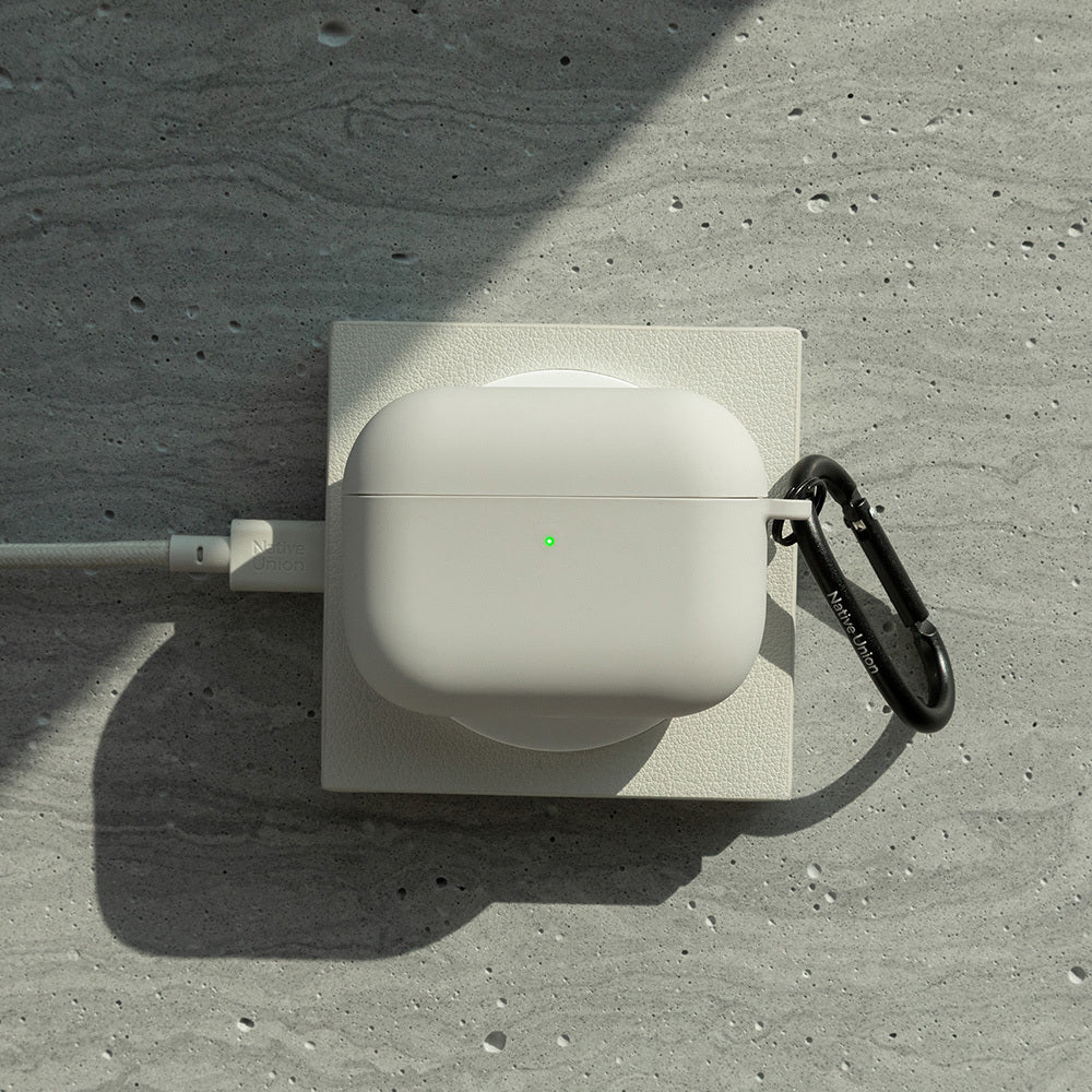 AirPods Pro 3 Kılıf M-Safe Şarj Özellikli Native Union Active Serisi Kılıf