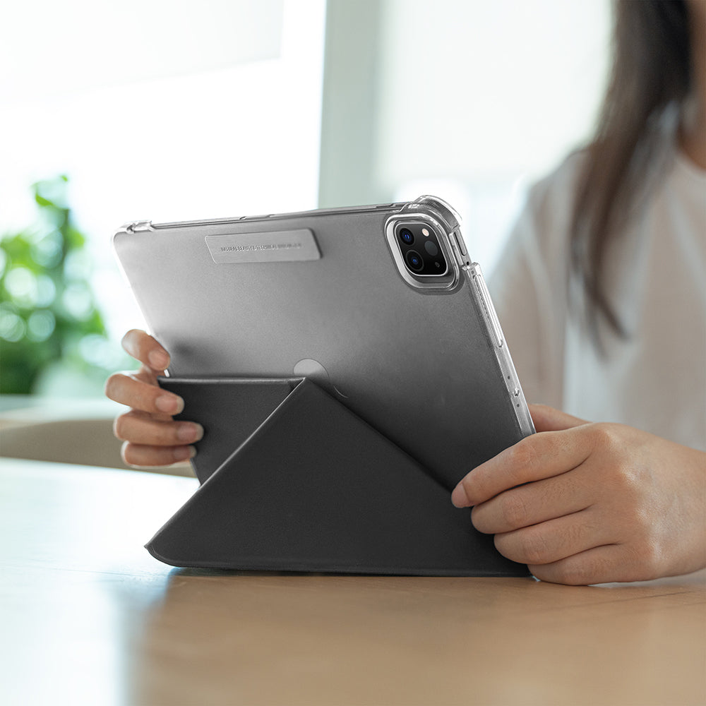 iPad Pro 13 2024 Raptic Clear Folio Airbagli Şeffaf Kılıflı Katlanabilir Standlı Kılıf
