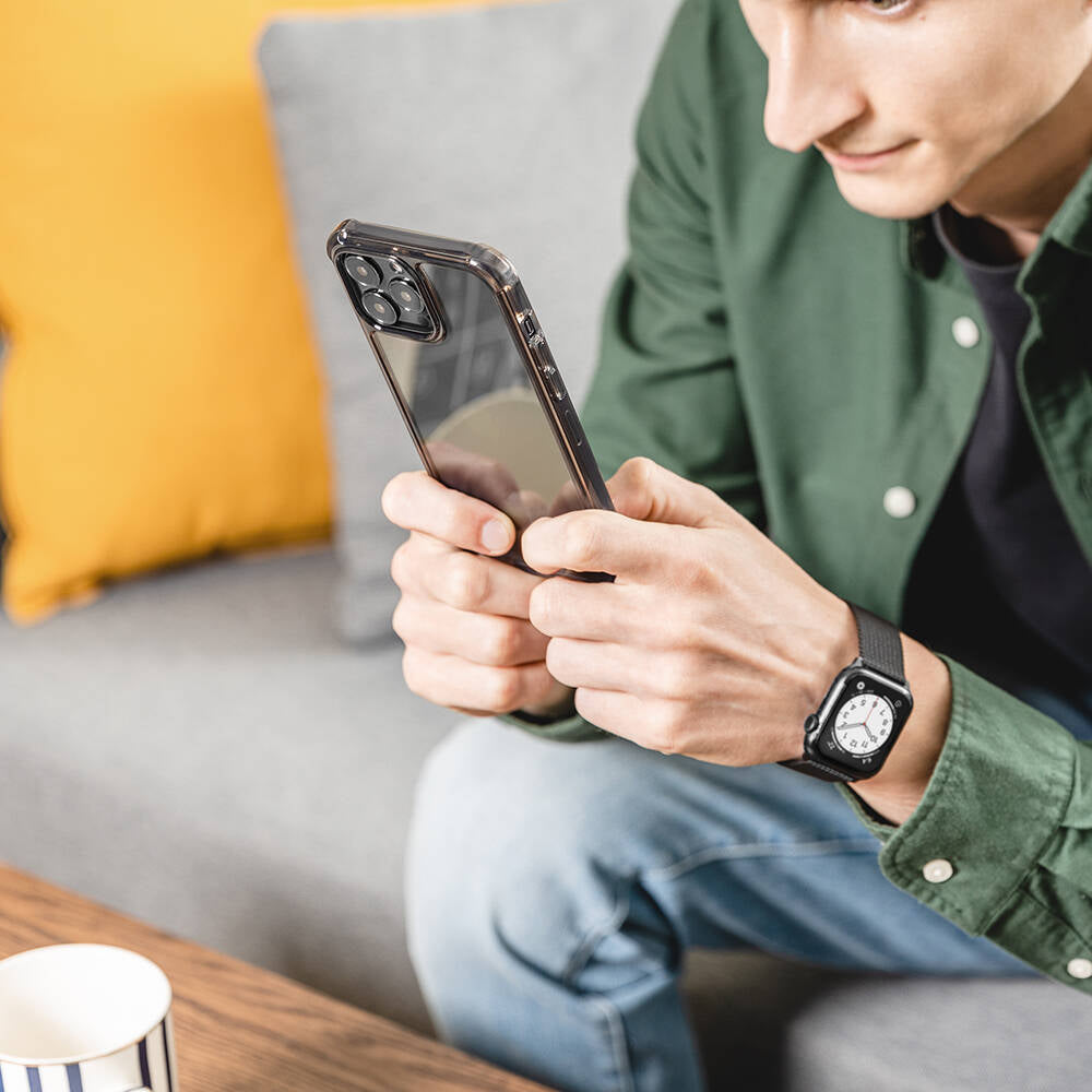 iPhone 13 Kılıf Anti-Mikrobiyal Şok Önleyicili Şeffaf Lisanslı Switcheasy Alos Kılıf