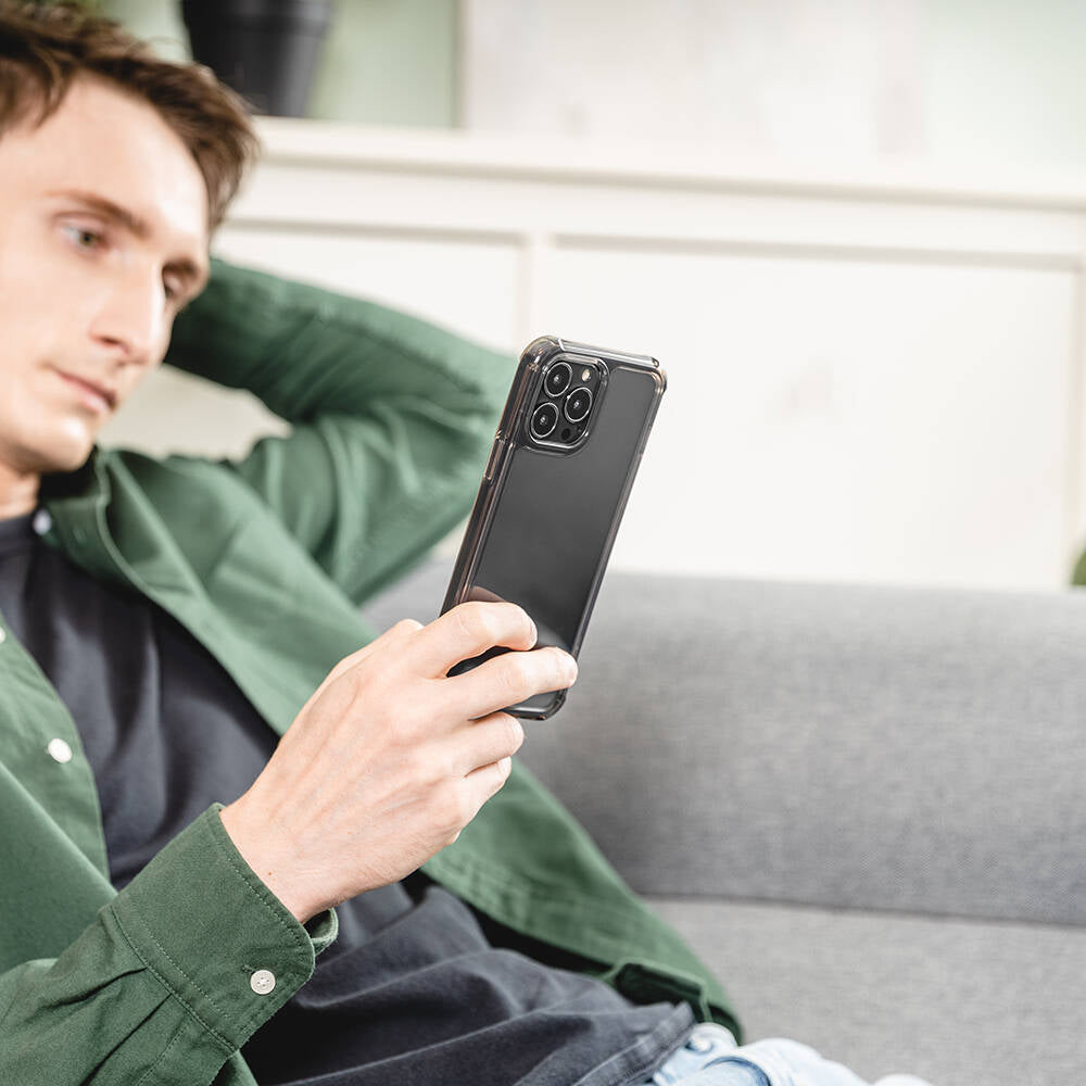 iPhone 13 Kılıf Anti-Mikrobiyal Şok Önleyicili Şeffaf Lisanslı Switcheasy Alos Kılıf