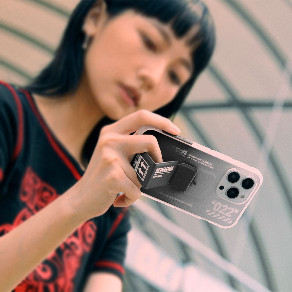 iPhone 13 Pro Kılıf SkinArma Standlı Şeffaf Tasarımlı Taihi Kobai Kılıf