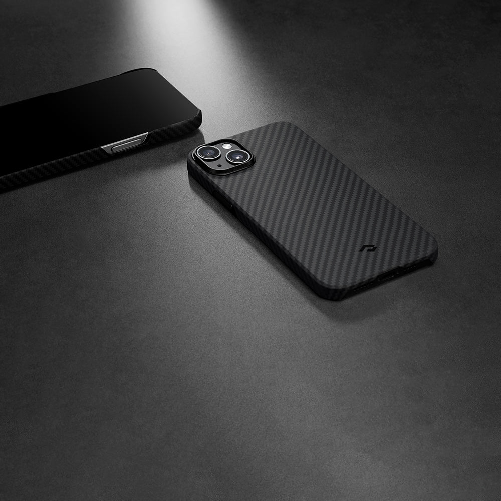 iPhone 14 Kılıf M-safe Şarj Özellikli 1500D Aramid Karbon Fiber Pitaka Ultra-Slim Classic Serisi Black-Grey Twill Kılıf