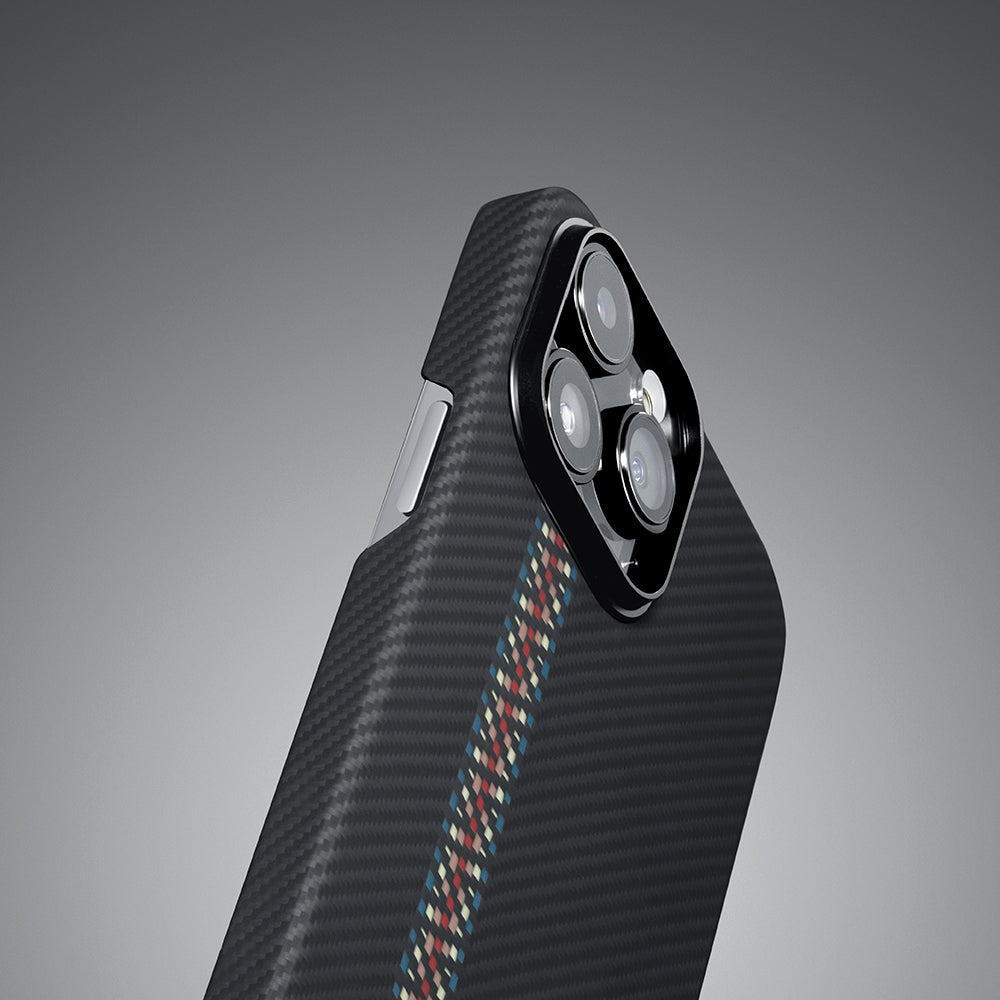 iPhone 14 Pro Kılıf M-safe Şarj Özellikli 600D Aramid Karbon Fiber Pitaka Tactile Woven Orchestra Serisi Rhapsody Kılıf