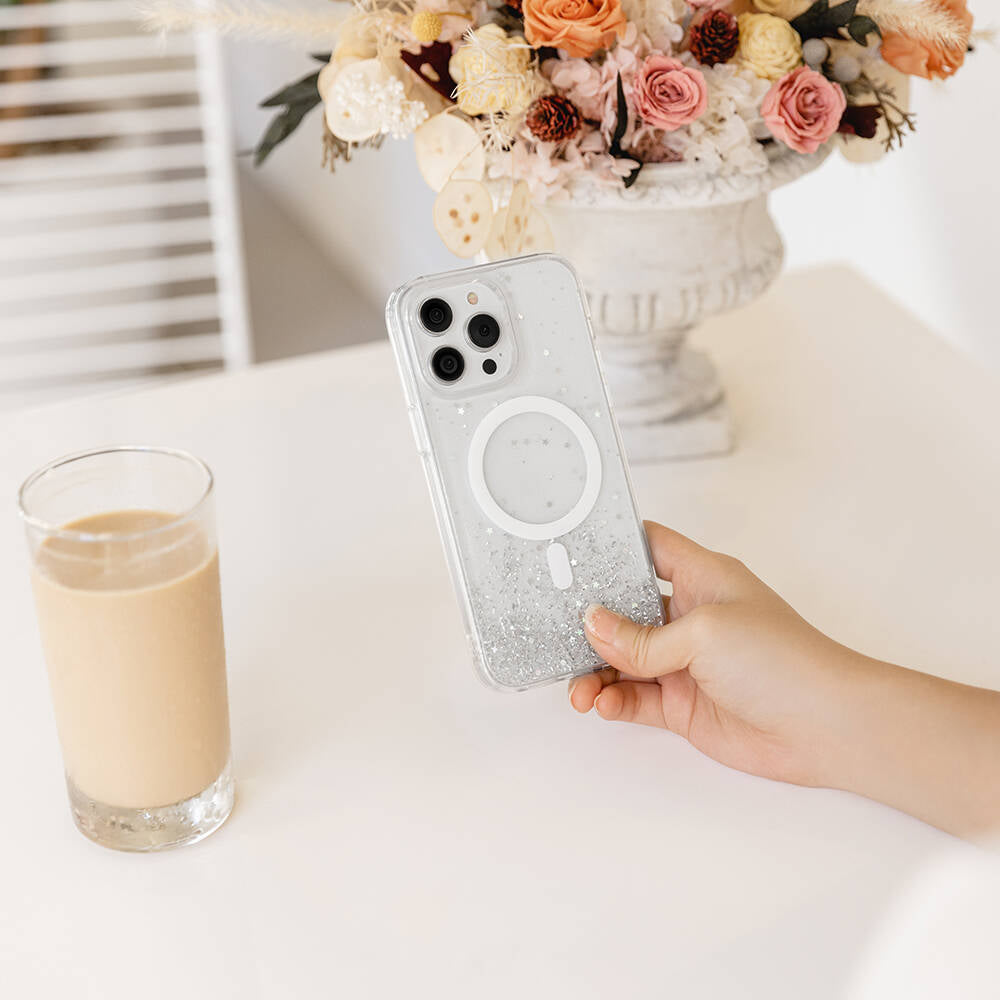 iPhone 14 Pro Kılıf M-safe Şarj Özellikli Parlayan Simli Şeffaf Lisanslı Switcheasy Starfield-M Kılıf