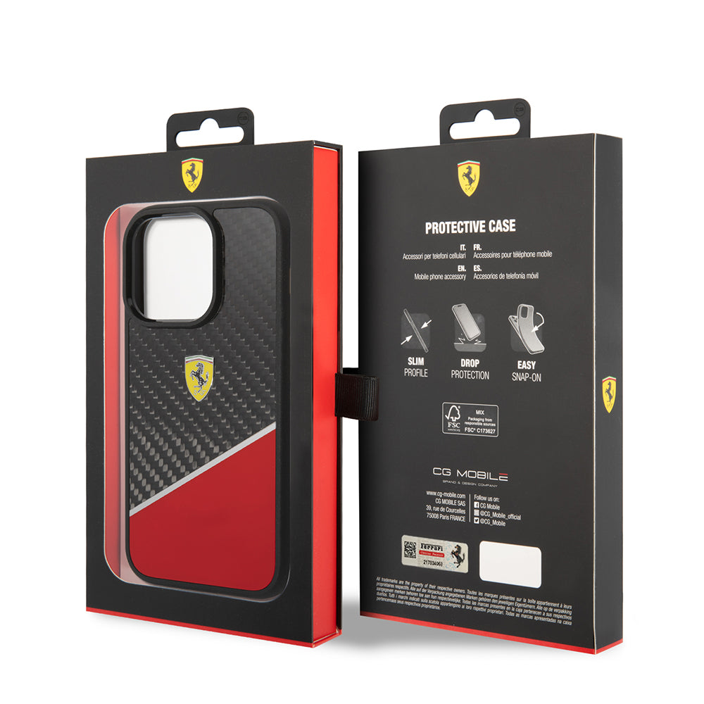 iPhone 14 Pro Max Kılıf Ferrari Orijinal Lisanlı Klasik Metal Logolu Karbon Şerit Desenli Kılıf