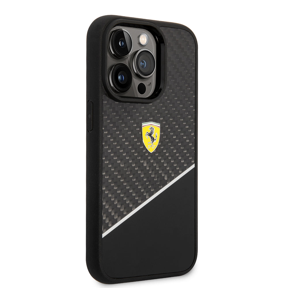 iPhone 14 Pro Max Kılıf Ferrari Orijinal Lisanlı Klasik Metal Logolu Karbon Şerit Desenli Kılıf