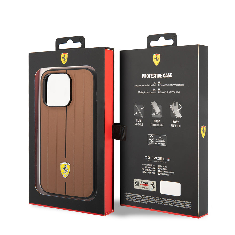 iPhone 14 Pro Max Kılıf Ferrari Orijinal Lisanslı Deri Arka Yüzey Metal Logolu Şerit Tasarımlı Kılıf