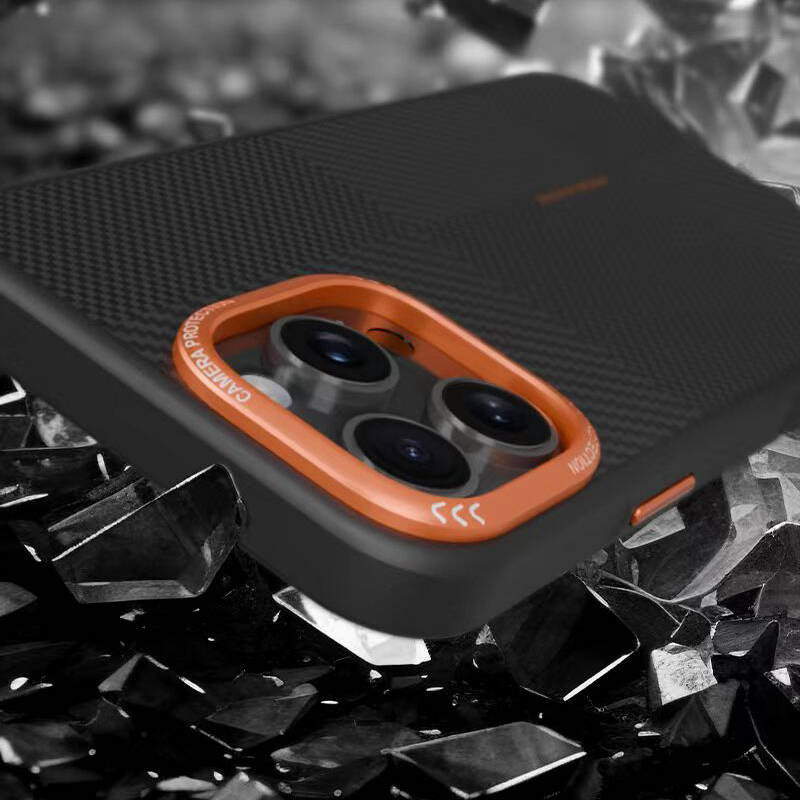 iPhone 14 Pro Max Kılıf M-safe Şarj Özellikli Karbon Fiber Görünümlü Zore Kamp Kılıf