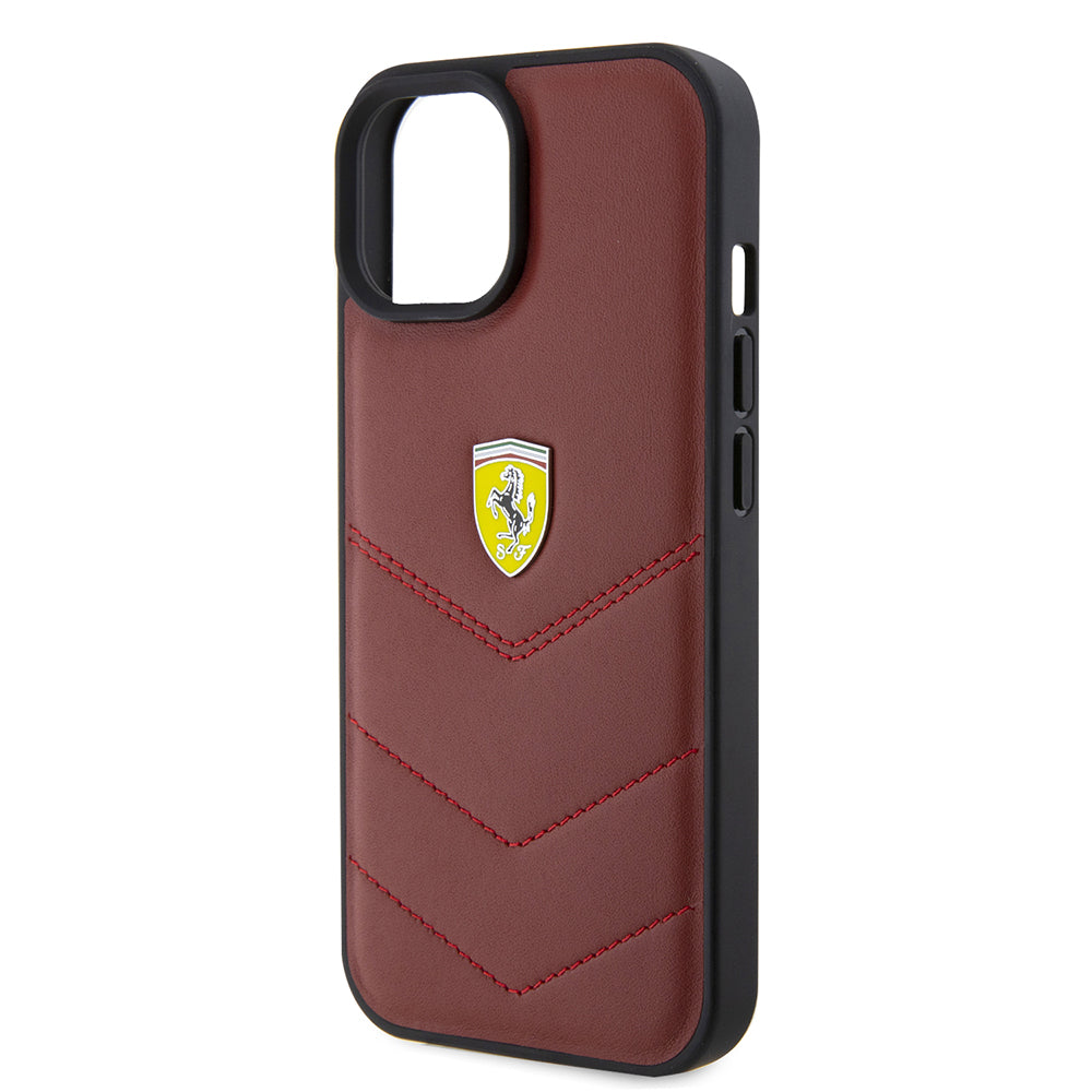 iPhone 15 Kılıf Ferrari Orijinal Lisanslı Deri Dikişli Arka Yüzey Metal Logo Tasarımlı Kılıf