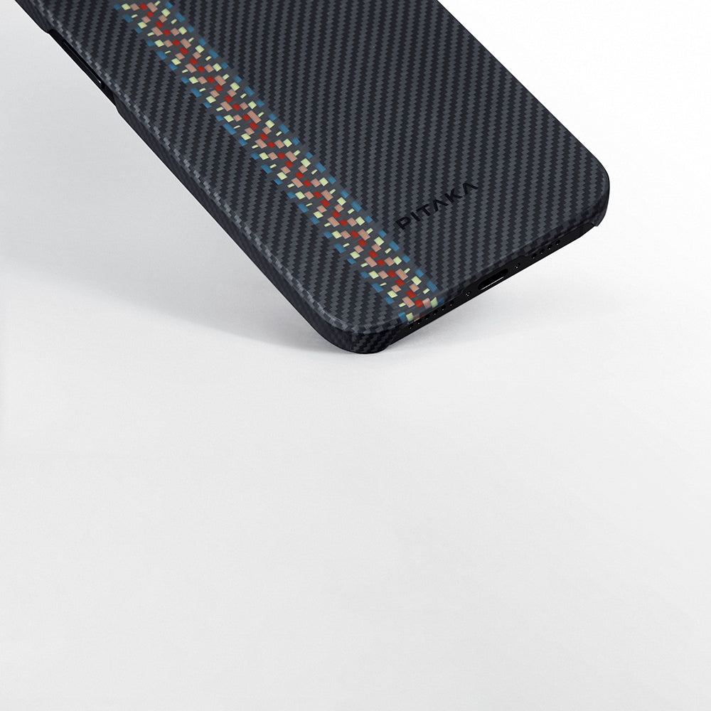 iPhone 15 Kılıf M-safe Şarj Özellikli 600D Aramid Karbon Fiber Pitaka Tactile Woven Orchestra Serisi Rhapsody Kılıf
