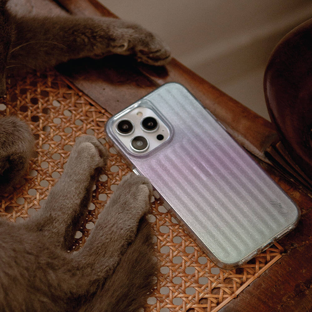 iPhone 15 Kılıf Parlayan Arka Yüzey Coehl Linear Kılıf