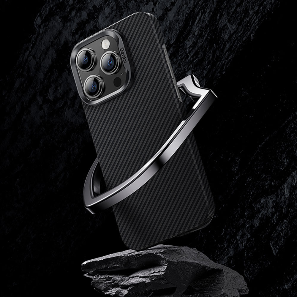 iPhone 15 Plus Kılıf M-safe Özellikli Karbon Fiber Benks Essential ArmorAir 600D Kevlar Kılıf