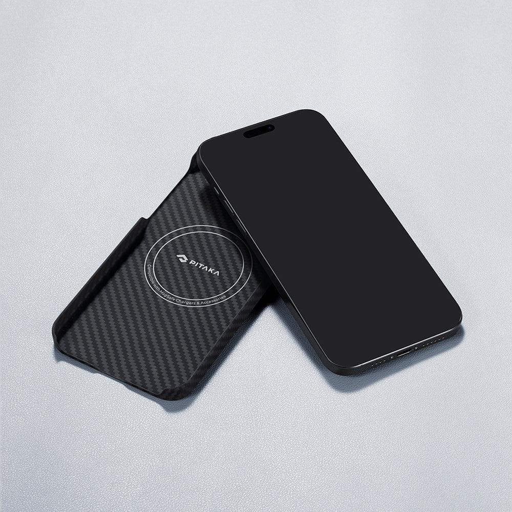 iPhone 15 Plus Kılıf M-safe Şarj Özellikli 1500D Aramid Karbon Fiber Pitaka Ultra-Slim Classic Serisi Black-Grey Twill Kılıf