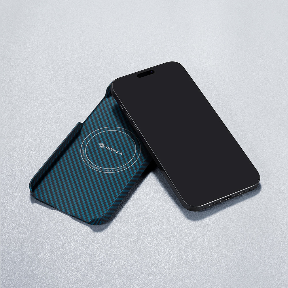 iPhone 15 Pro Kılıf M-safe Şarj Özellikli 1500D Aramid Karbon Fiber Pitaka Ultra-Slim Classic Serisi Black-Blue Twill Kılıf