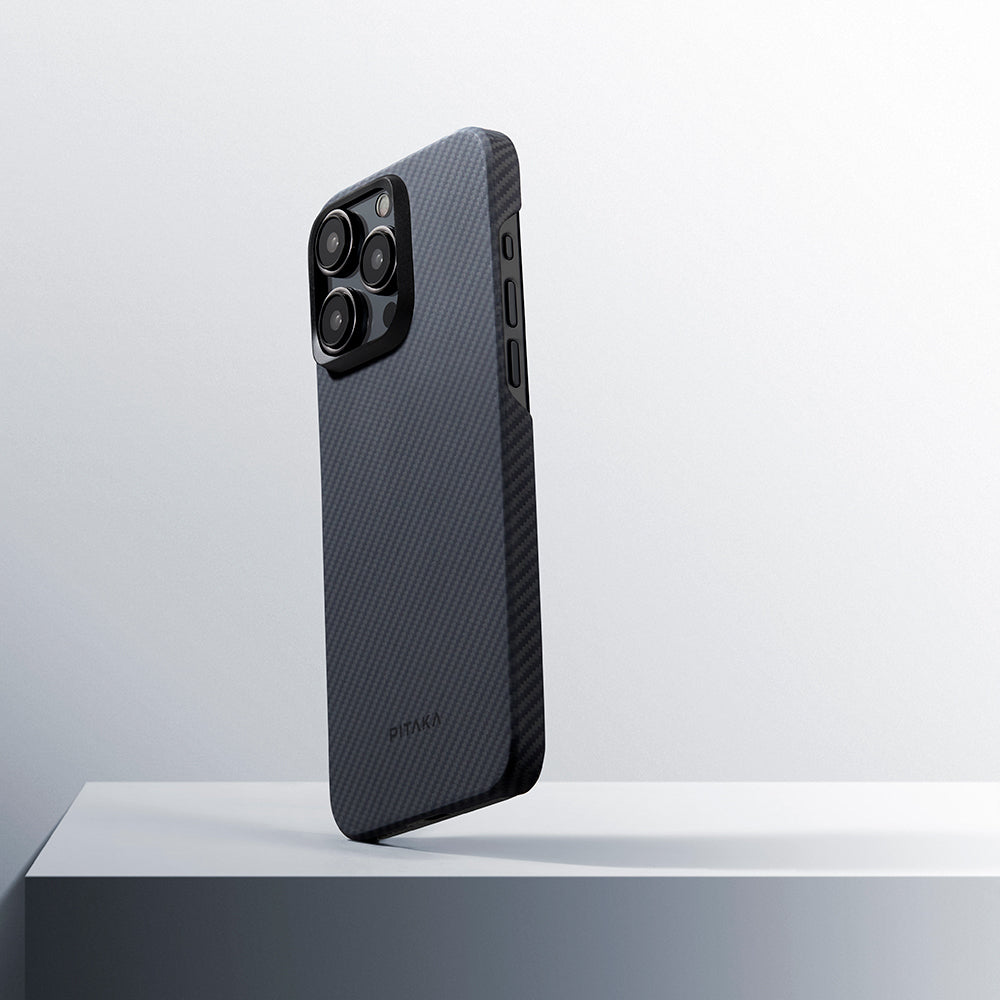 iPhone 15 Pro Kılıf M-safe Şarj Özellikli 600D Aramid Karbon Fiber Pitaka Ultra-Slim Classic Serisi Black-Grey Twill Kılıf