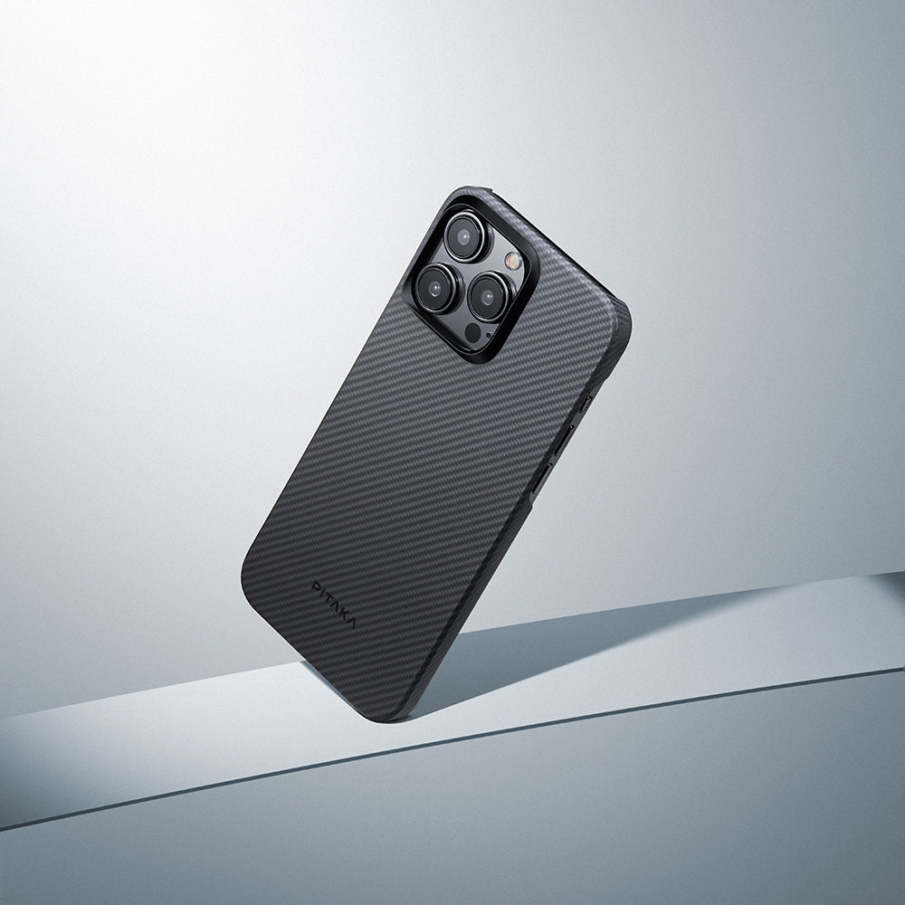 iPhone 15 Pro Kılıf M-safe Şarj Özellikli 600D Aramid Karbon Fiber Pitaka Ultra-Slim Classic Serisi Black-Grey Twill Kılıf