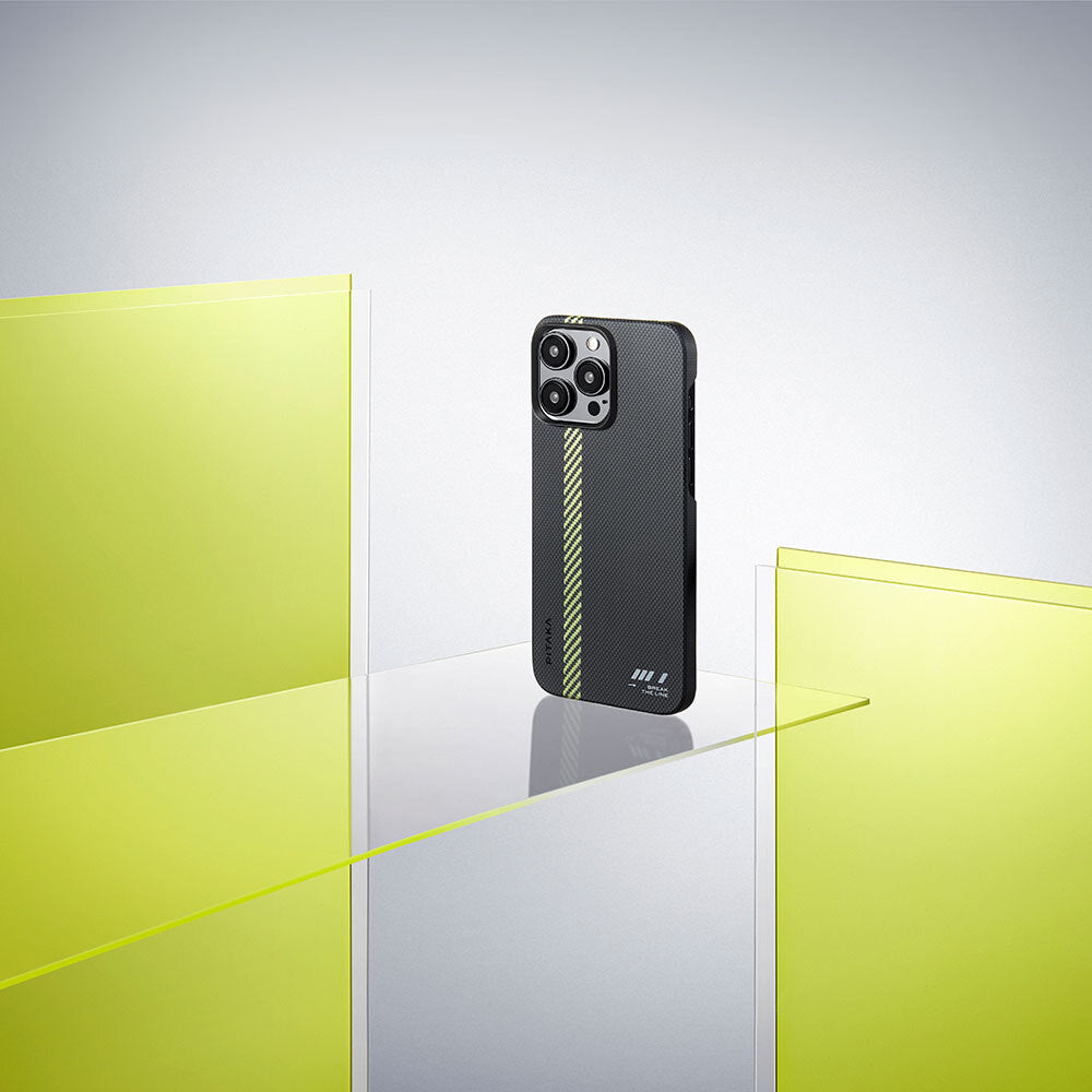 iPhone 15 Pro Kılıf M-safe Şarj Özellikli Aramid Karbon Fiber Pitaka Tactile Woven Break The Line Kılıf