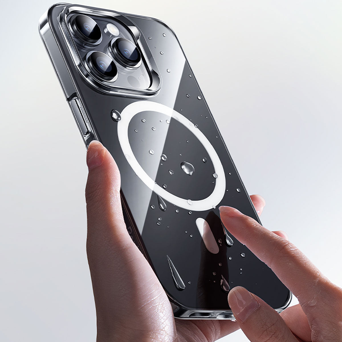iPhone 15 Pro Kılıf M-safe Şarj Özellikli Benks Crystal Serisi Şeffaf Kılıf