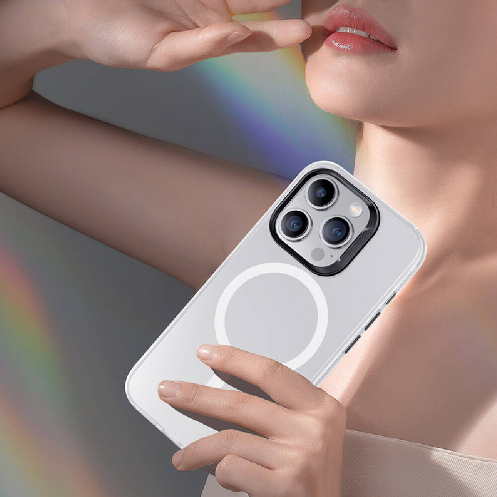 iPhone 15 Pro Kılıf M-safe Şarj Özellikli Benks Lucid Armor Kılıf