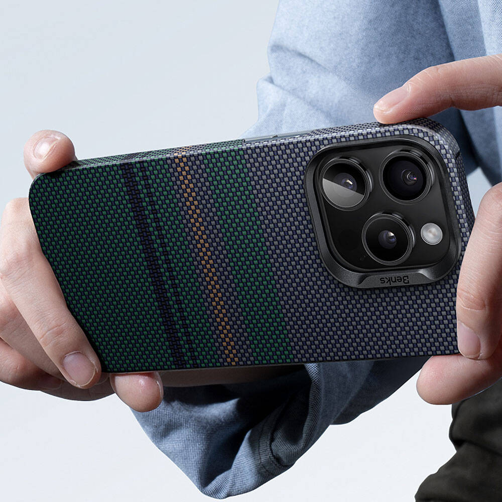 iPhone 15 Pro Kılıf M-safe Şarj Özellikli Karbon Fiber Tasarımlı Benks Aurora ArmorAir Kevlar Kılıf