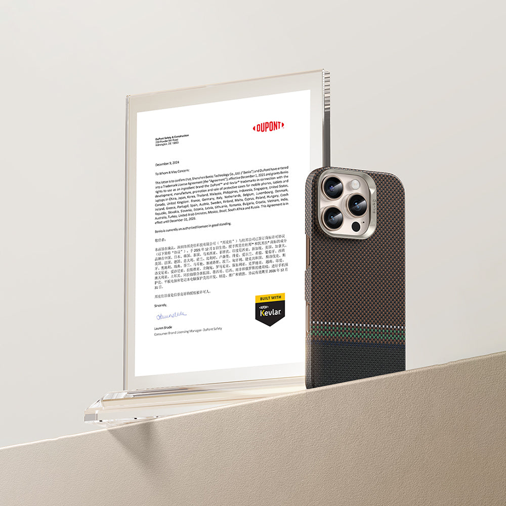 iPhone 15 Pro Kılıf M-safe Şarj Özellikli Karbon Fiber Tasarımlı Benks Prestige ArmorAir Kevlar Kılıf