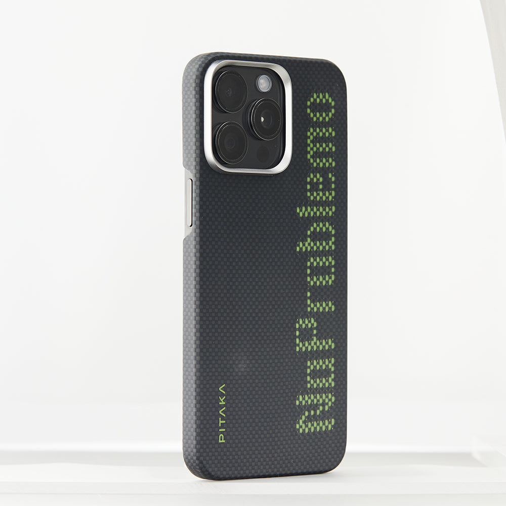 iPhone 15 Pro Kılıf M-safe Şarj Özellikli Lumintex Teknolojili Fosforlu Aramid Karbon Fiber Pitaka Tactile Woven Aries Serisi Kılıf