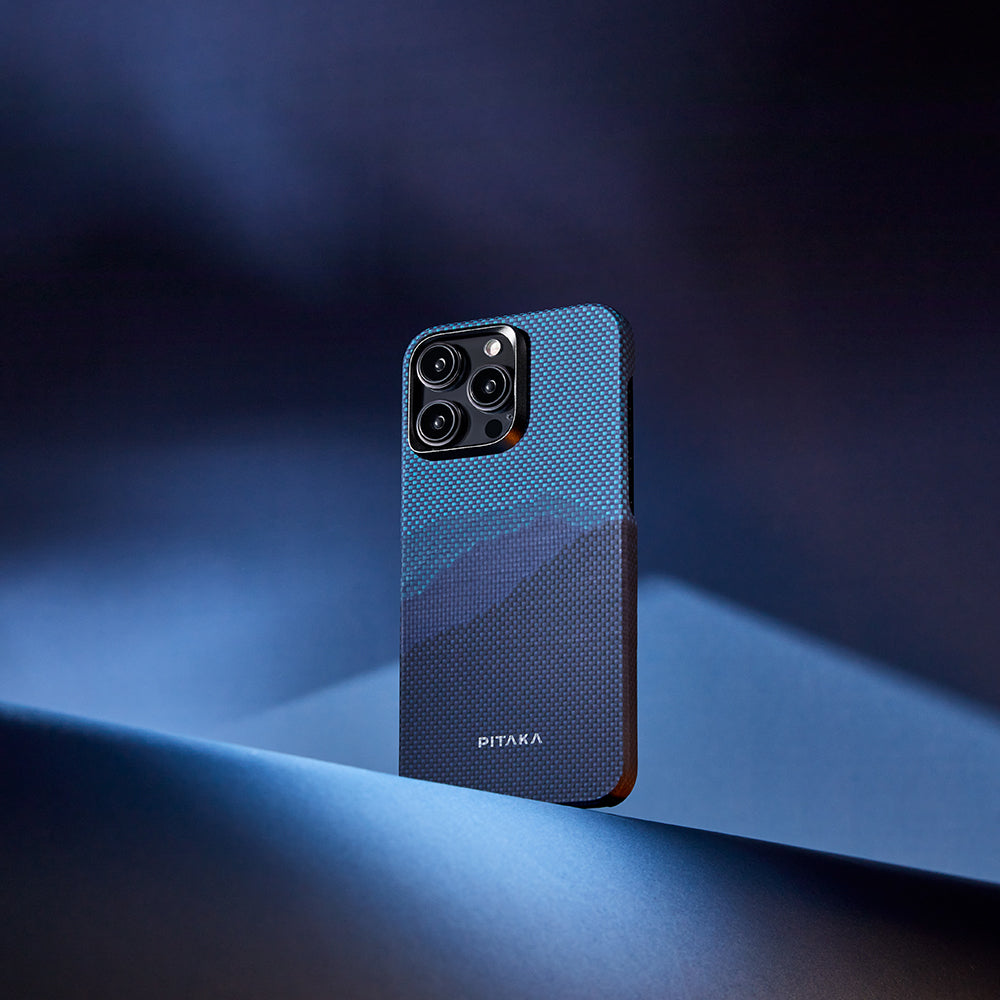 iPhone 15 Pro Max Kılıf M-safe Şarj Özellikli Aramid Karbon Fiber Pitaka Tactile Woven Starpeak Serisi Over The Horizon Kılıf
