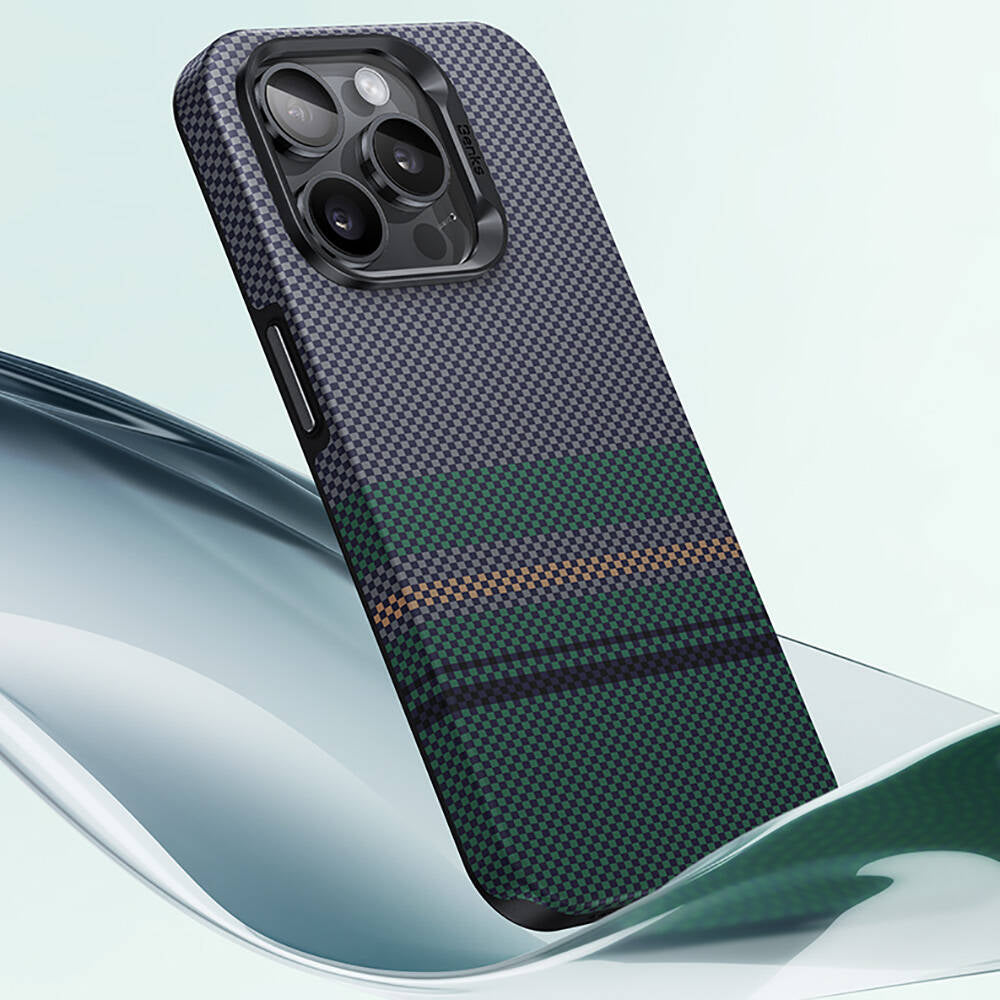 iPhone 15 Pro Max Kılıf M-safe Şarj Özellikli Karbon Fiber Tasarımlı Benks Aurora ArmorPro Kevlar Kılıf