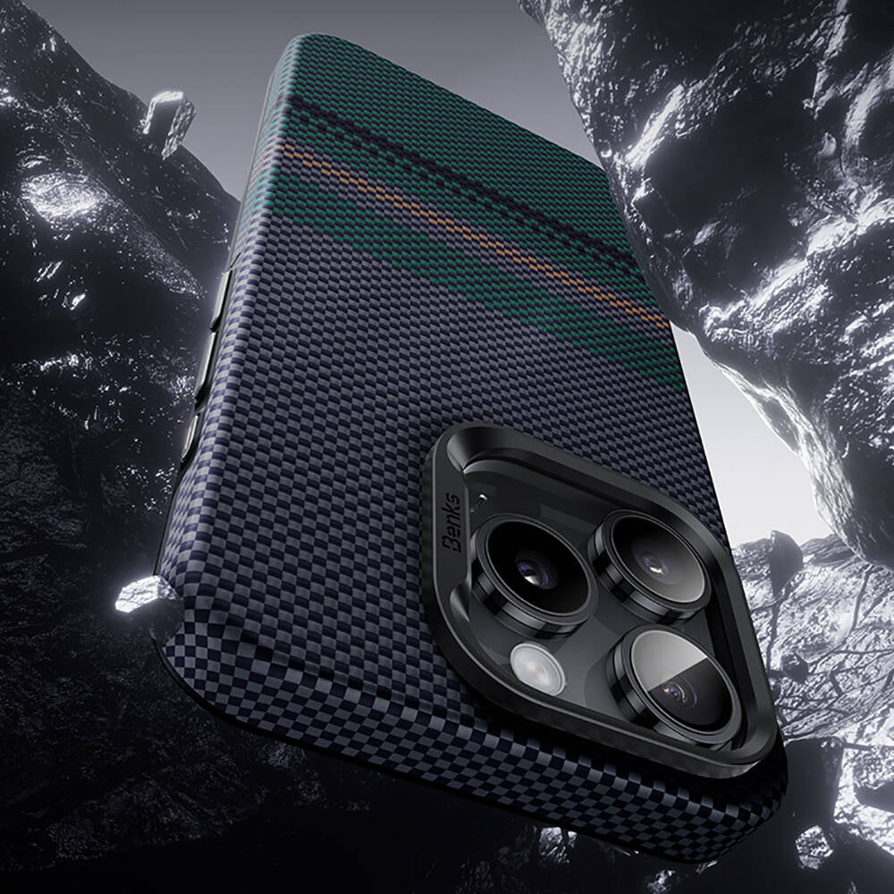 iPhone 15 Pro Max Kılıf M-safe Şarj Özellikli Karbon Fiber Tasarımlı Benks Aurora ArmorPro Kevlar Kılıf