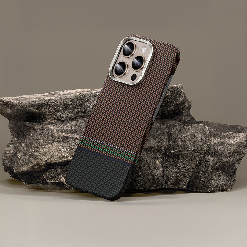 iPhone 15 Pro Max Kılıf M-safe Şarj Özellikli Karbon Fiber Tasarımlı Benks Prestige ArmorAir Kevlar Kılıf