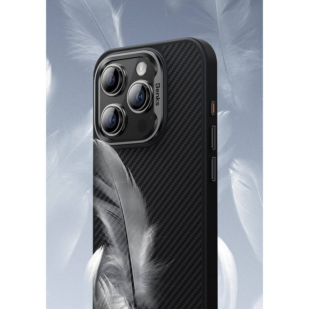 iPhone 16 Kılıf Karbon Fiber M-safe Şarj Özellikli Benks Hybrid ArmorPro 600D Kevlar Kılıf