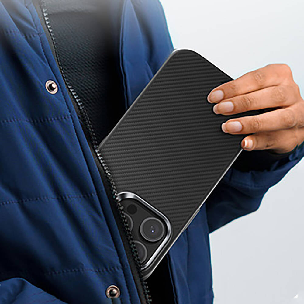 iPhone 16 Kılıf Karbon Fiber M-safe Şarj Özellikli Benks Hybrid ArmorPro 600D Kevlar Kılıf