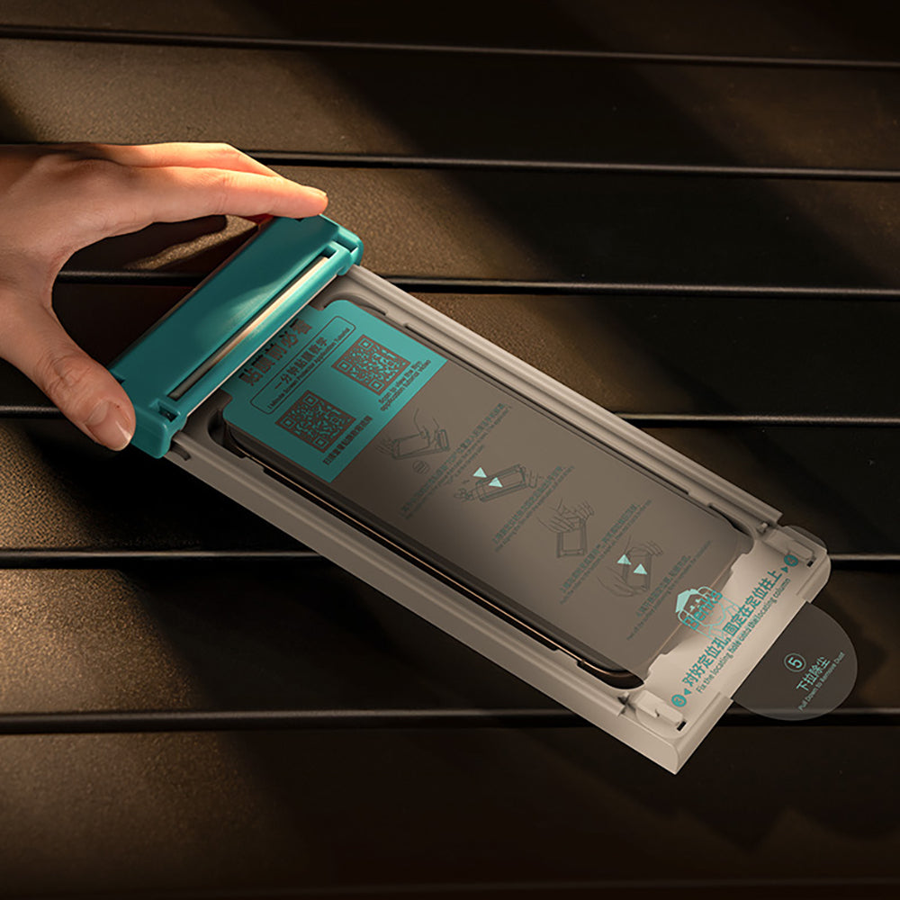 iPhone 16 Pro Benks Glass Warrior 2.0 AR-EZFita Cam Ekran Koruyucu + Kolay Uygulama Aparatı