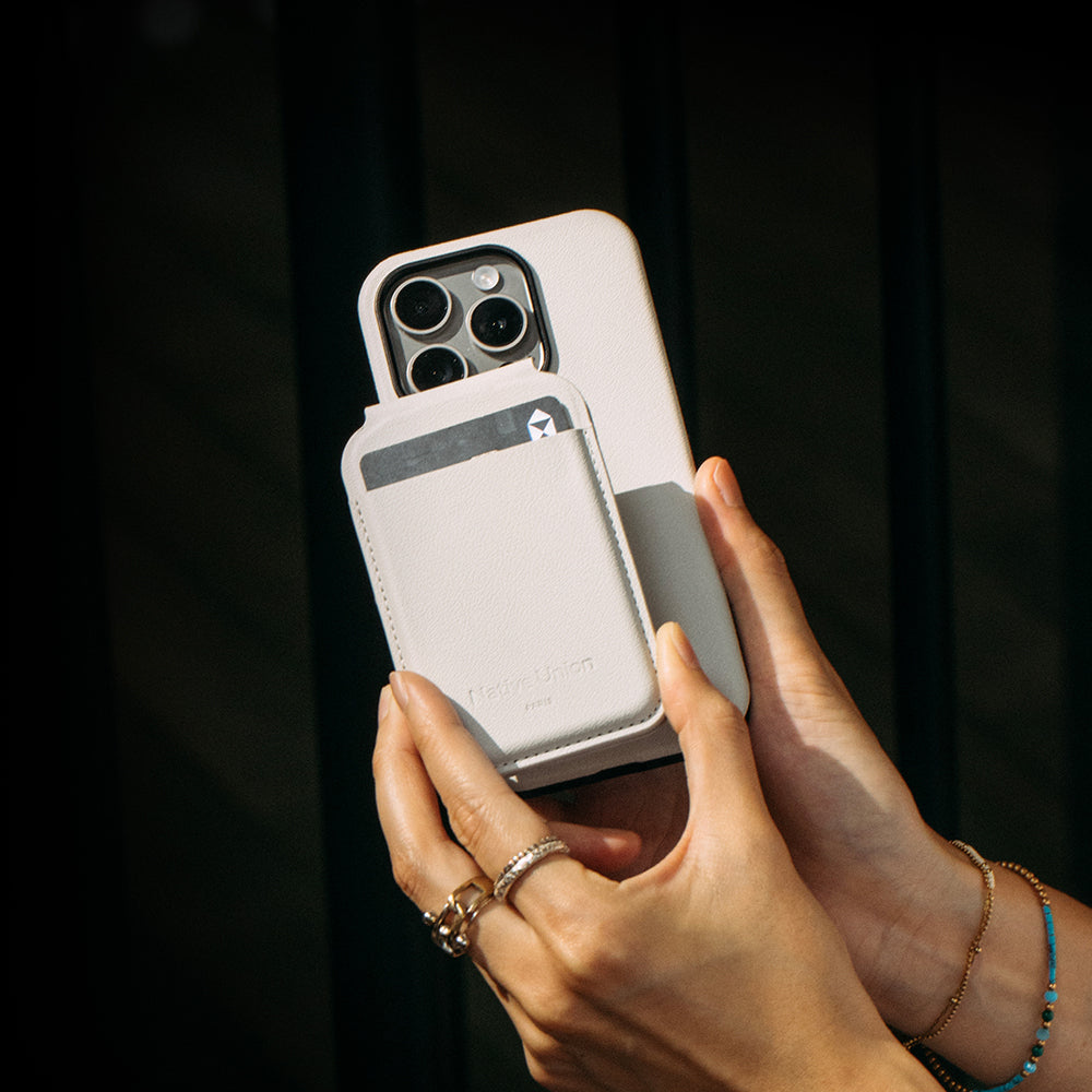 iPhone 16 Pro Kılıf M-safe Şarj Özellikli Deri Görünümlü Native Union 2024 Active Serisi Kılıf