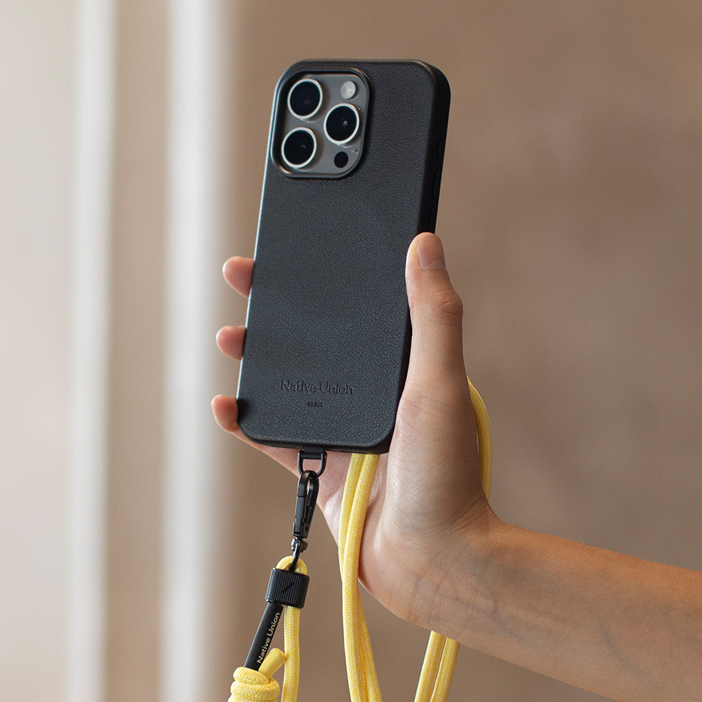 iPhone 16 Pro Kılıf M-safe Şarj Özellikli Deri Görünümlü Native Union 2024 Active Serisi Kılıf