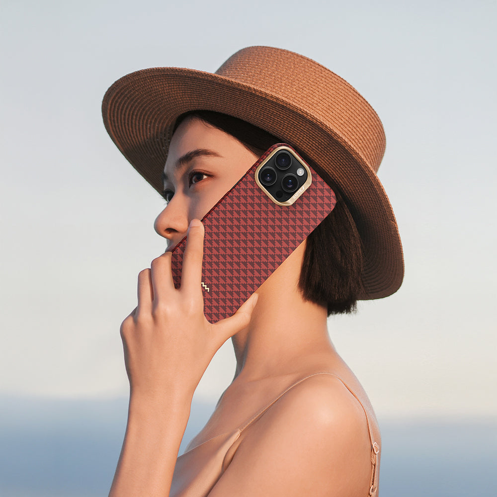 iPhone 16 Pro Kılıf M-safe Şarj Özellikli Raptic Aramid Skin Origin Serisi Karbon Kılıf
