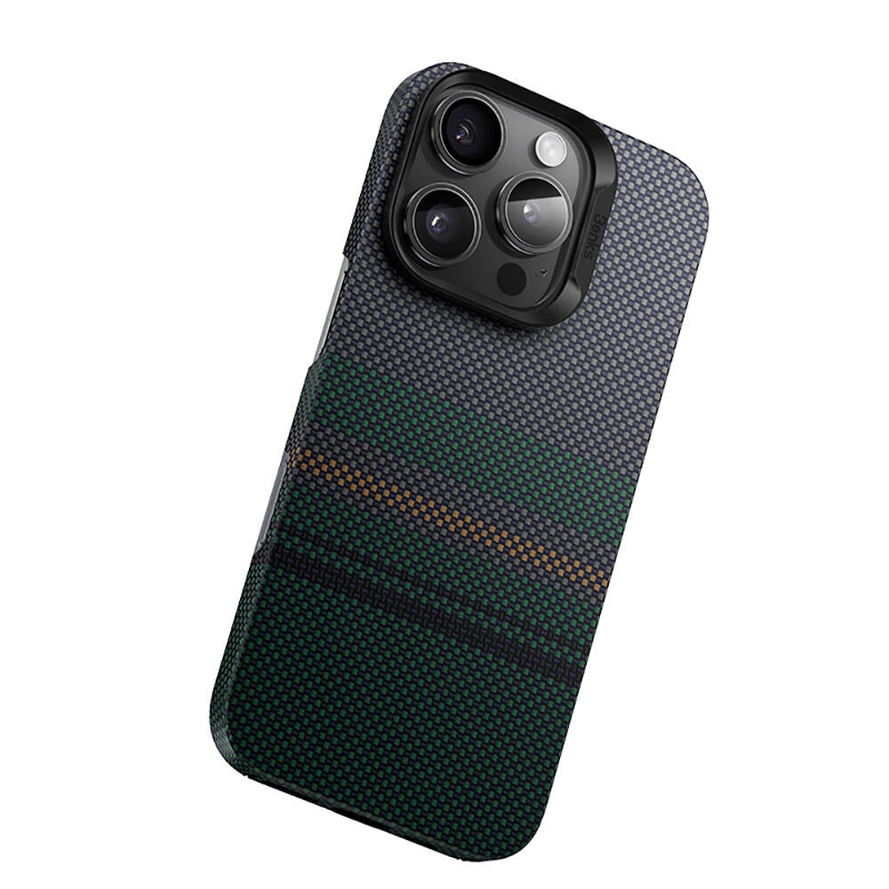 iPhone 16 Pro Kılıf M-safe Şarj Özellikli Karbon Fiber Tasarımlı Benks Aurora ArmorAir Kevlar Kılıf