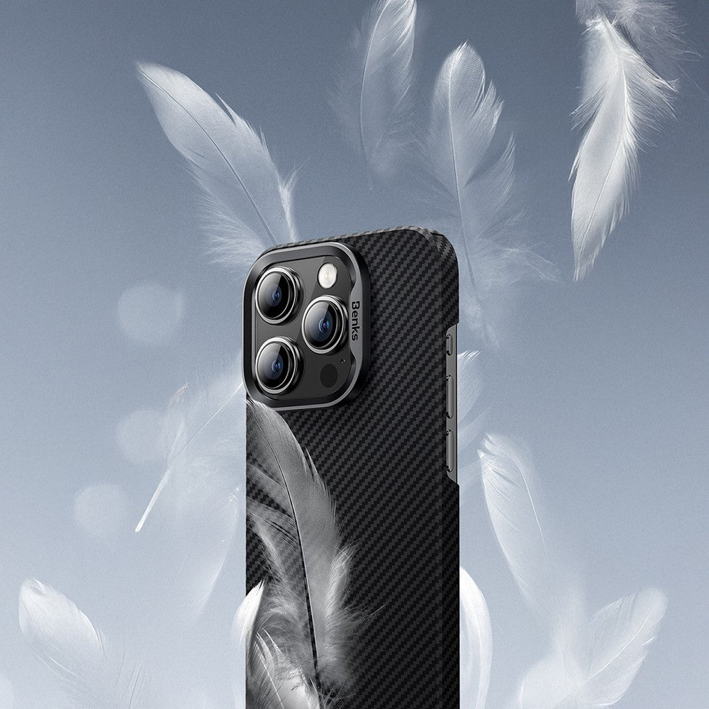iPhone 16 Pro Max Kılıf Benks M-safe Şarj Özellikli Metal Kamera Çerçeveli Magnetik ArmorAir 600D Kevlar Karbon Fiber Kılıf