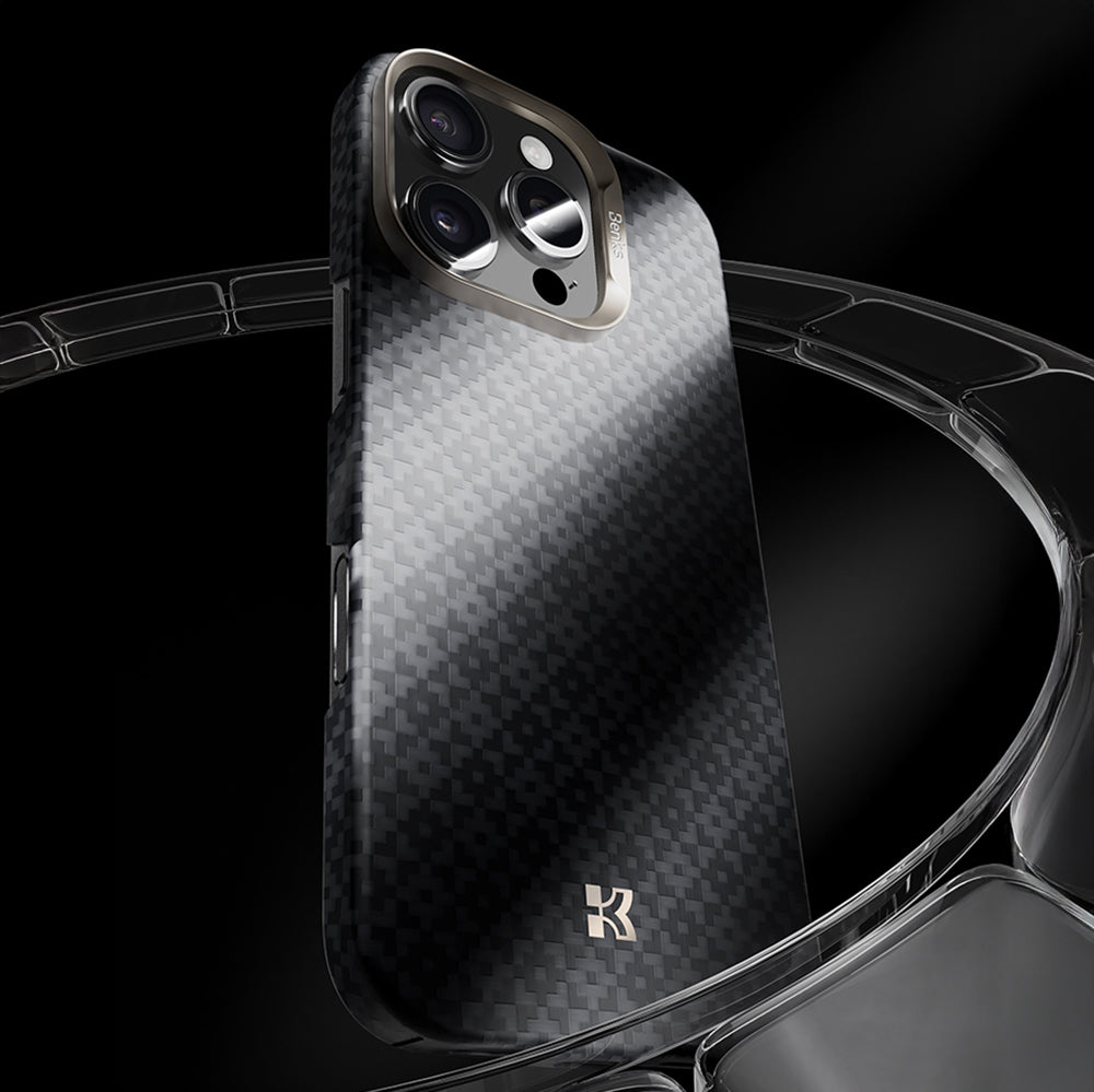 iPhone 16 Pro Max Kılıf M-Safe Şarj Özellikli Benks ArmorAir ArmorGrid Serisi Kevlar Karbon Kılıf