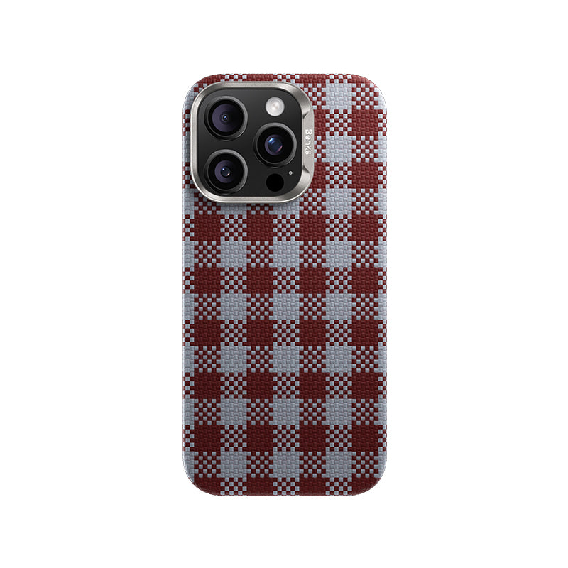 iPhone 16 Pro Max Kılıf M-safe Şarj Özellikli Ekose Tasarımlı Benks ArmorVichy Kevlar Karbon Kılıf