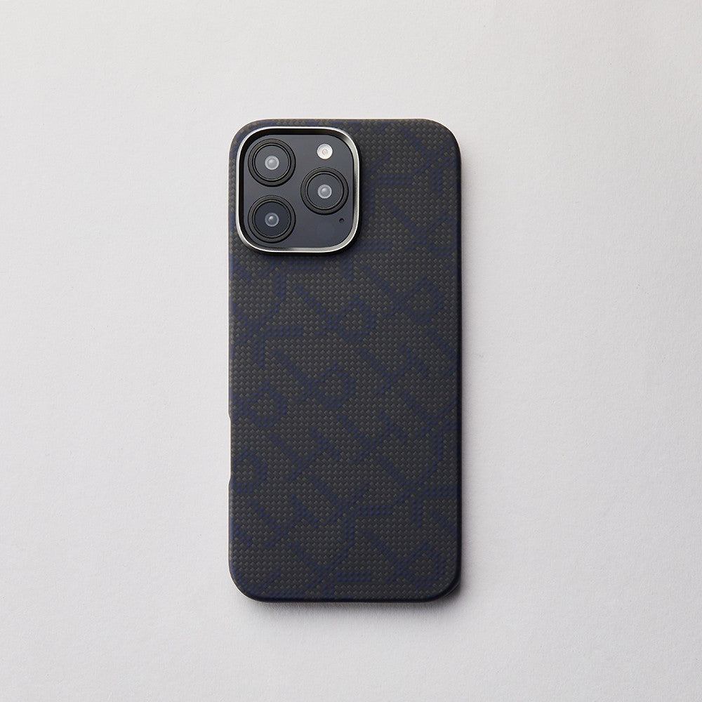 iPhone 16 Pro Max Kılıf M-safe Şarj Özellikli Aramid Karbon Fiber Pitaka Tactile Woven Monogram Serisi Kılıf