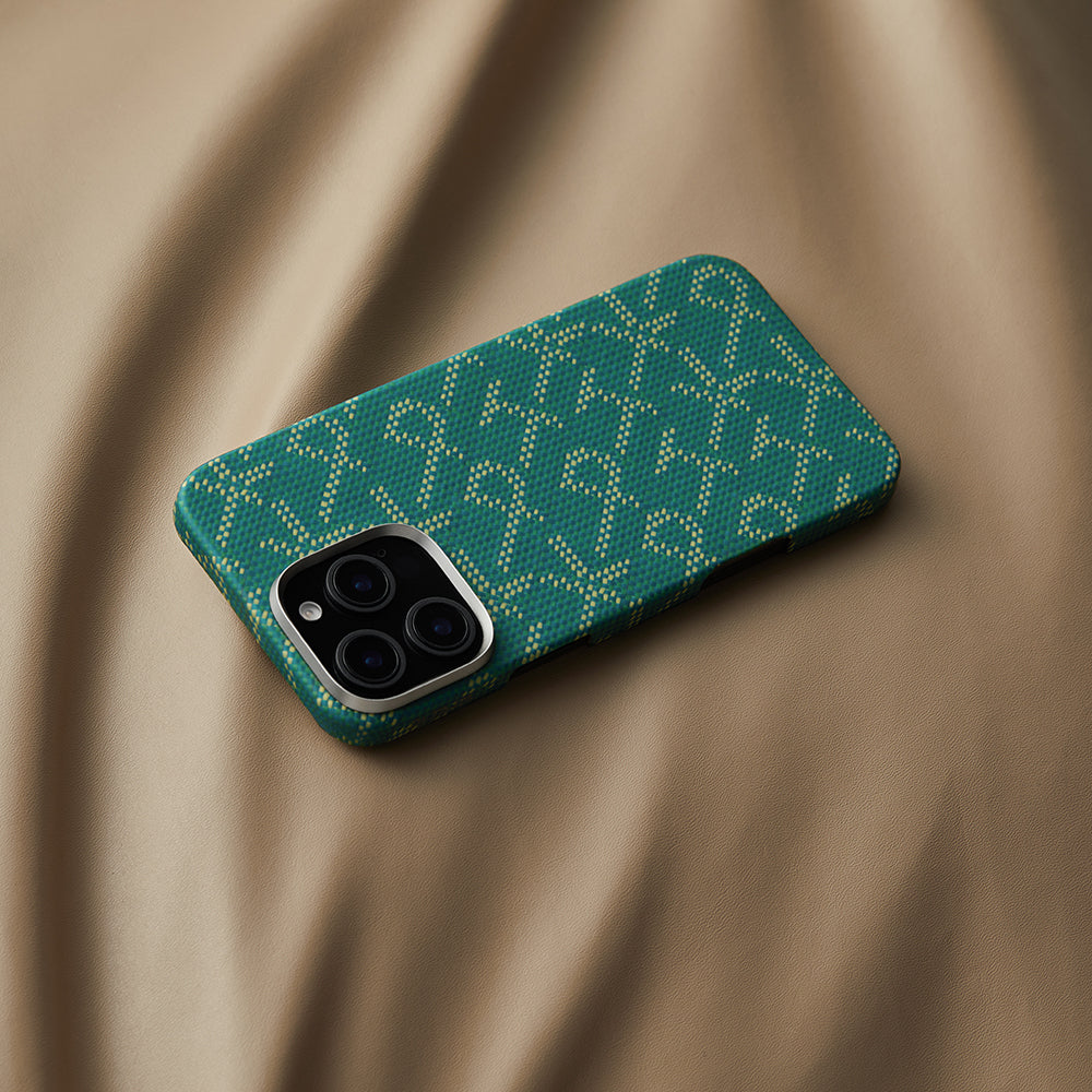 iPhone 16 Pro Max Kılıf M-safe Şarj Özellikli Aramid Fiber Pitaka Tactile Woven Monogram Serisi Kılıf
