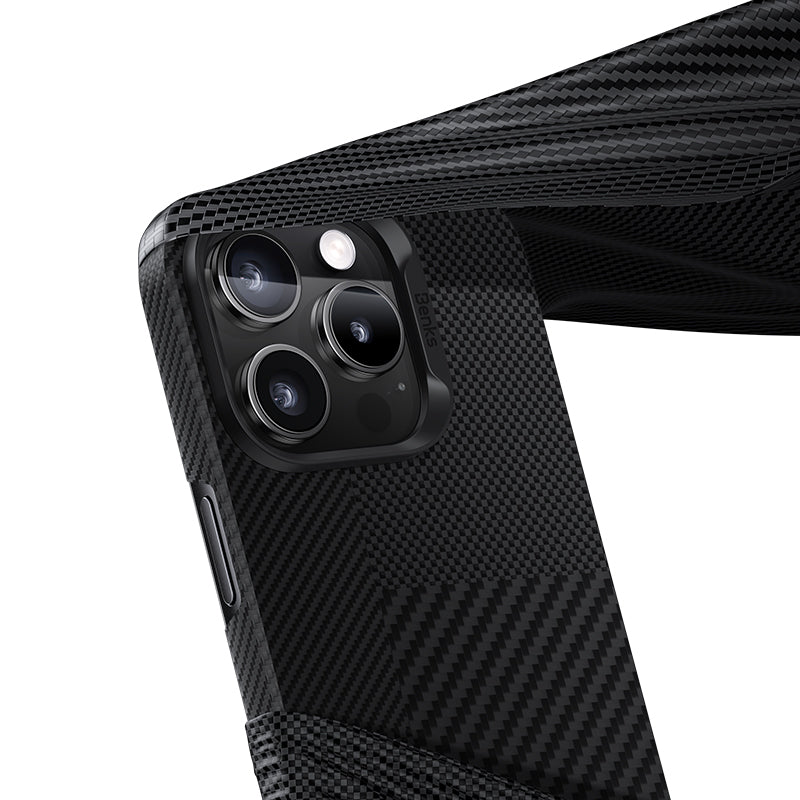 iPhone 16 Pro Max Kılıf Magsafe Şarj Özellikli Karbon Fiber Benks Yeni Seri Montage ArmorAir Kevlar Kılıf