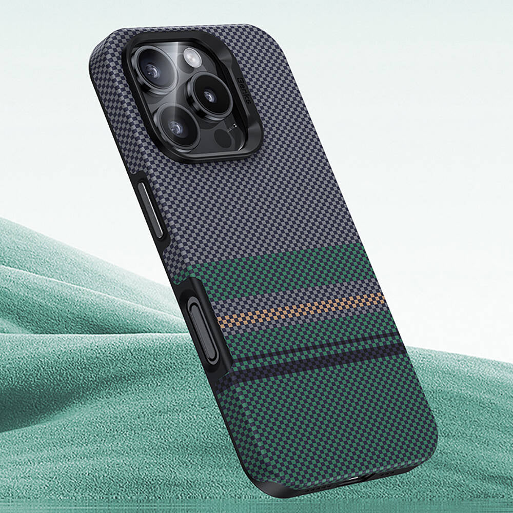 iPhone 16 Pro Max Kılıf M-safe Şarj Özellikli Karbon Fiber Tasarımlı Benks Aurora ArmorPro Kevlar Kılıf