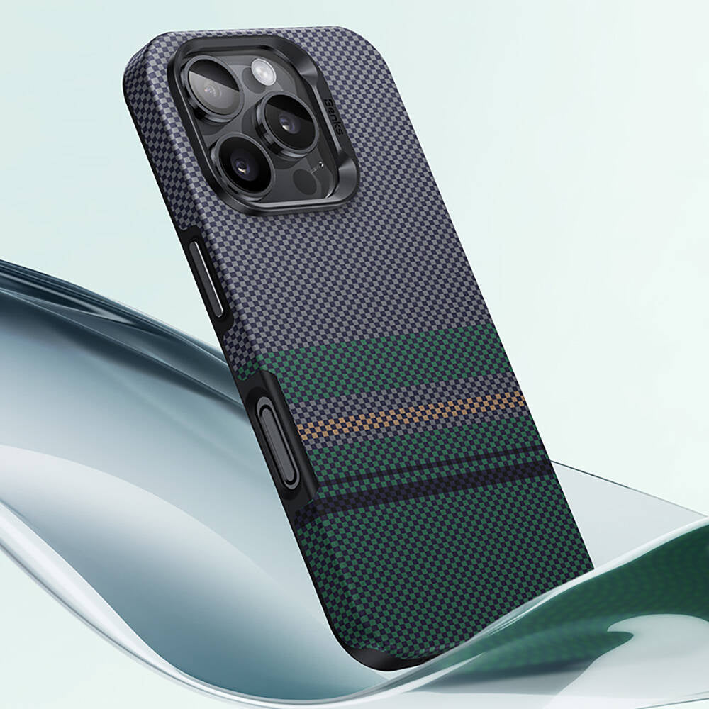 iPhone 16 Pro Max Kılıf M-safe Şarj Özellikli Karbon Fiber Tasarımlı Benks Aurora ArmorPro Kevlar Kılıf