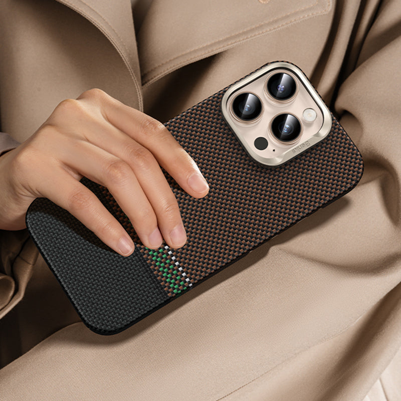 iPhone 16 Pro Max Kılıf M-safe Şarj Özellikli Karbon Fiber Tasarımlı Benks Prestige ArmorAir Kevlar Kılıf