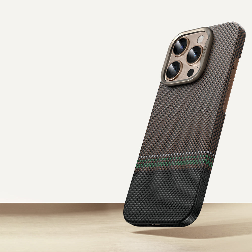 iPhone 16 Pro Max Kılıf M-safe Şarj Özellikli Karbon Fiber Tasarımlı Benks Prestige ArmorAir Kevlar Kılıf