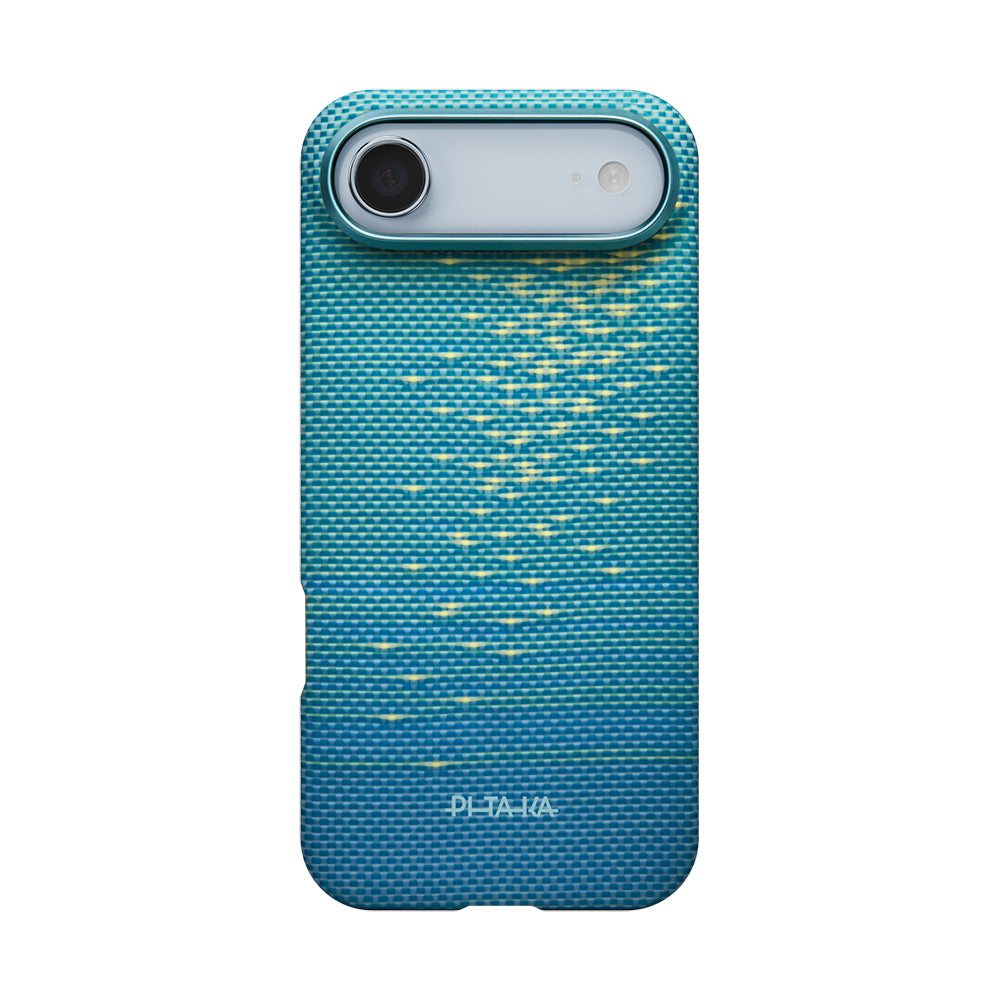 iPhone 17 Air Kılıf M-safe Şarj Özellikli Aramid Karbon Fiber Pitaka Glints of Gold Ultra Slim Serisi Kılıf