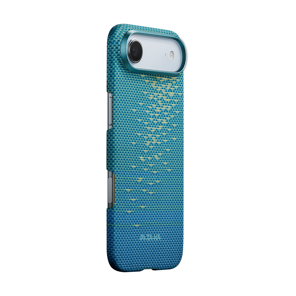 iPhone 17 Air Kılıf M-safe Şarj Özellikli Aramid Karbon Fiber Pitaka Glints of Gold Ultra Slim Serisi Kılıf