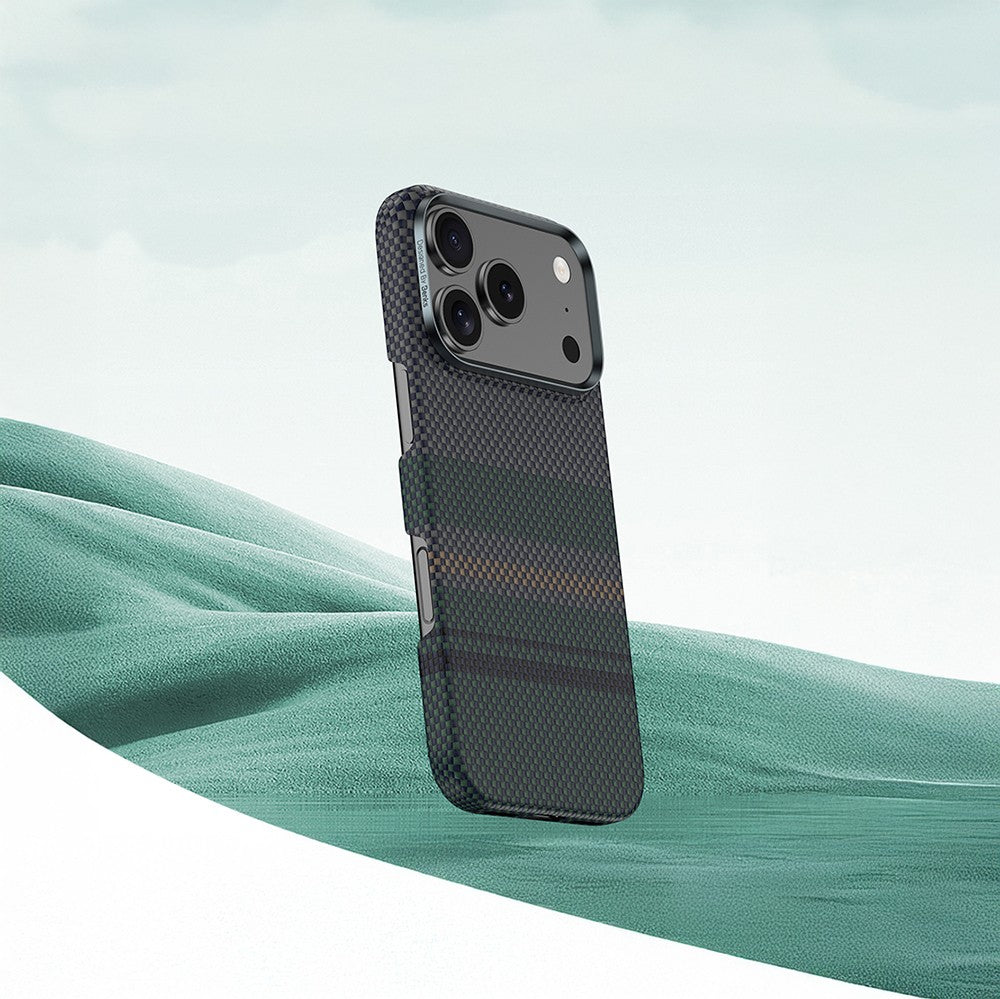 iPhone 17 Kılıf M-safe Şarj Özellikli Karbon Fiber Tasarımlı Benks Aurora ArmorAir Kevlar Kılıf